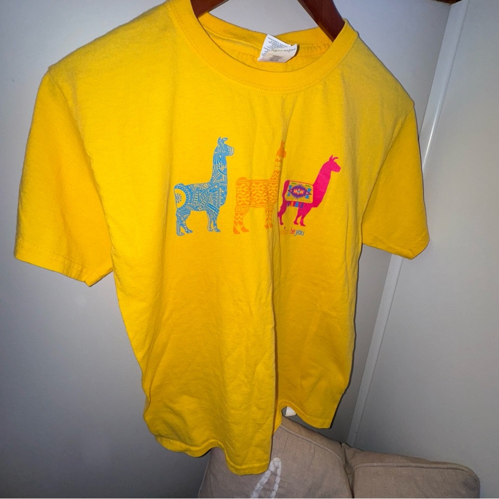NWOT Be Unique, Be You, Gildan Yellow Kids Llama T-Shirt - Picture 2 of 4